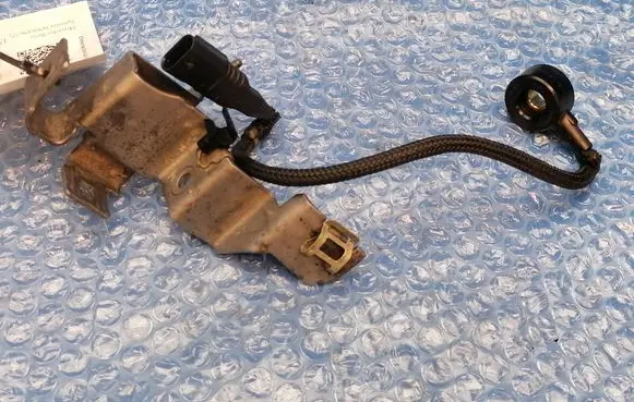 Mercedes-Benz Sprinter W906 Detonation knock sensor A0071531228 805646 A6510940641