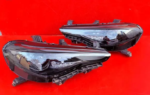 Alfa Romeo Giulia Headlights/headlamps set 50564097 50564106
