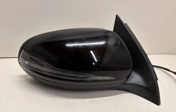Mercedes-Benz GLA H247 Front door electric wing mirror 