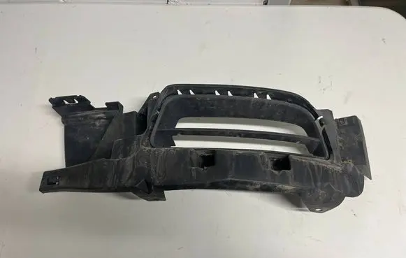 Dodge Charger Front fog light trim/grill 68226543AA 68226543AAA