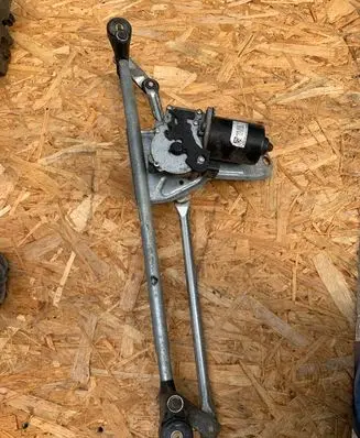 BMW X5 E53 Front wiper linkage and motor 6913006