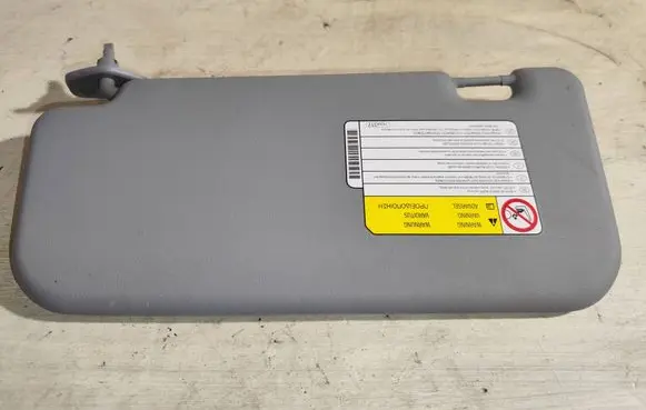 Mitsubishi Colt Sun visor 7430a317