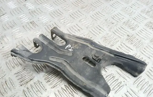 Mercedes-Benz C W203 Other engine bay part