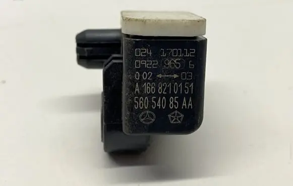Mercedes-Benz A W176 Airbag deployment crash/impact sensor A1668210151