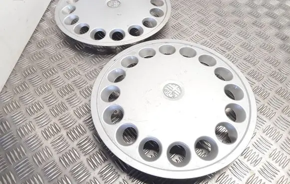 Alfa Romeo 156 R14 wheel hub/cap/trim 60600053