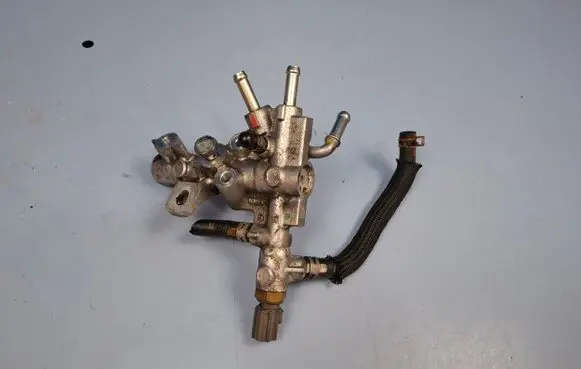 Mazda CX-5 Fuel distributor A15H26N123 A15H26