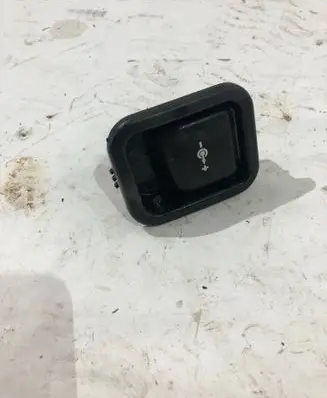 BMW X3 E83 12 V Socket (rear) 7040621