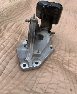Peugeot Traveller Driveshaft support bearing bracket 