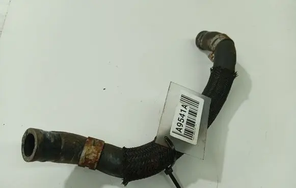Toyota Avensis T270 Engine coolant pipe/hose 