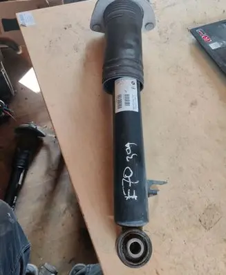 Rear shock absorber/damper
