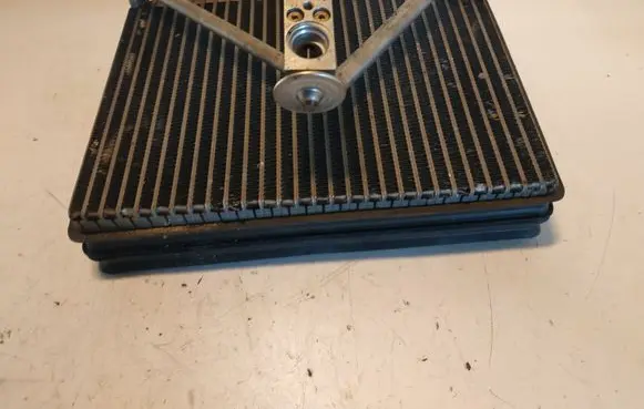Volvo V70 Air conditioning (A/C) radiator (interior) 9166171