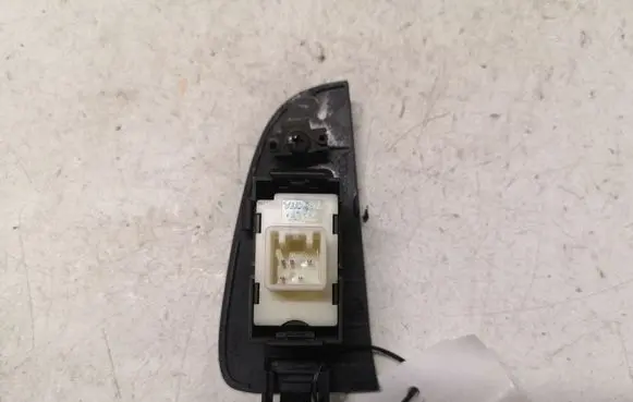 Toyota Avensis T250 Electric window control switch 8657 7427205020