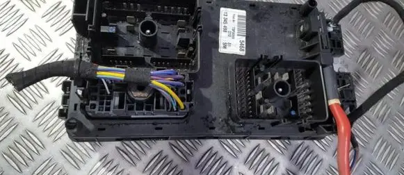 Opel Insignia A Fuse box set 13345498 529050199