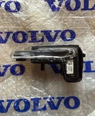 Volvo XC90 Mirror indicator light 31385685