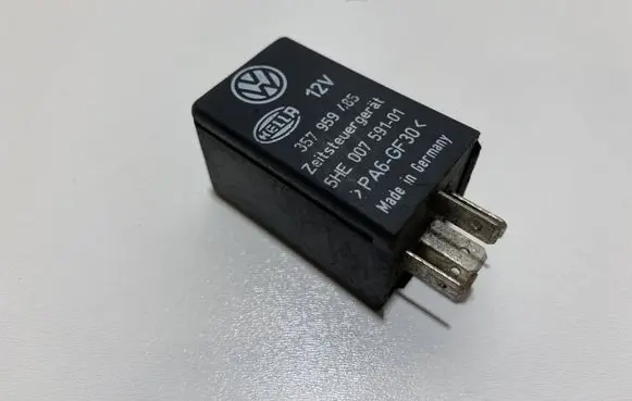 Volkswagen Golf IV Other relay 357959485 5HE007591 01