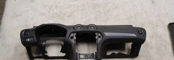 Ford Mondeo MK IV Dashboard 7s71a047a30ae