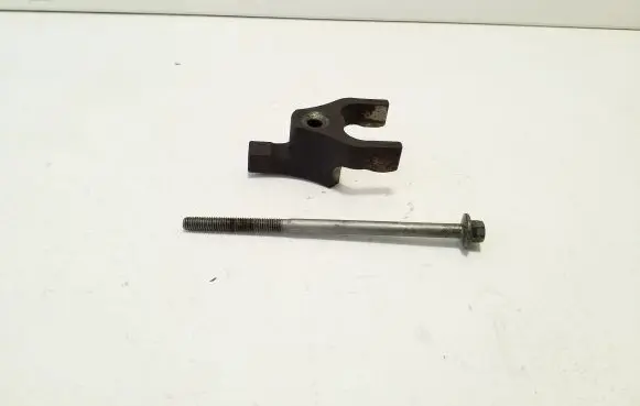 Jaguar XE Fuel Injector clamp holder