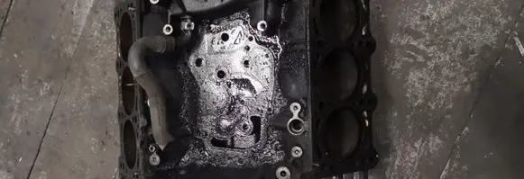 Audi A6 S6 C6 4F Engine block 059103021ad