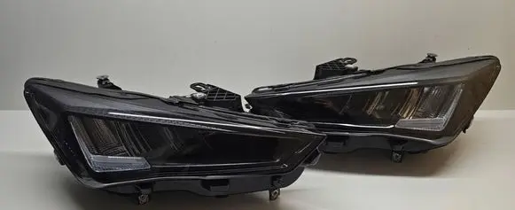 Seat Leon IV Headlight/headlamp 5FB941005H 5FB941006H SE060