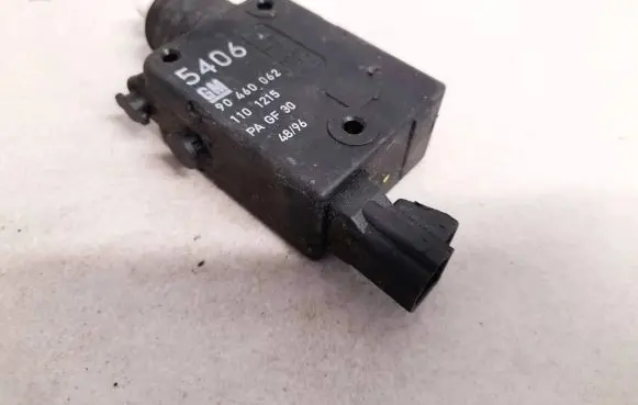 Opel Zafira A Central locking motor 90460062 1101215