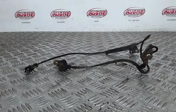 Toyota Avensis T250 Crankshaft speed sensor 