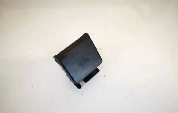 Mazda CX-7 Engine bonnet (hood) release handle