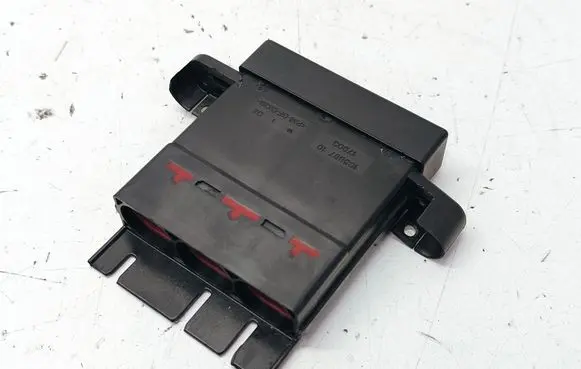 BMW 7 F01 F02 F03 F04 Current control relay 915341802