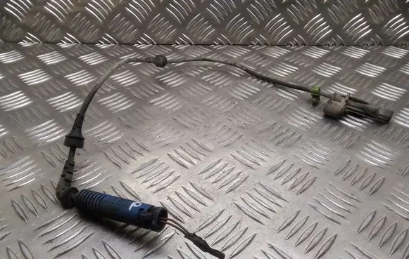 BMW 3 E46 ABS brake wheel speed sensor 675268