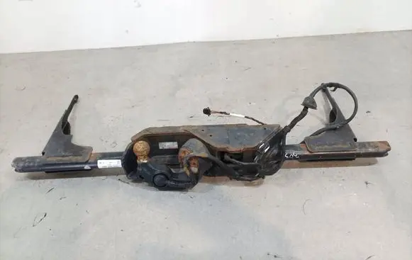 Volkswagen Touran III Tow bar set 5TA803880