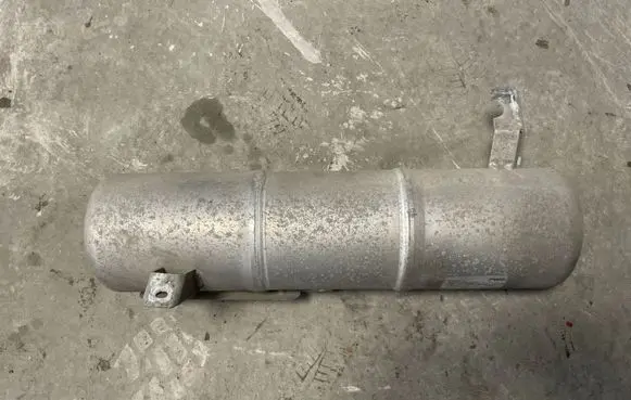 Mercedes-Benz GL X166 Air suspension tank/reservoir A1663200215