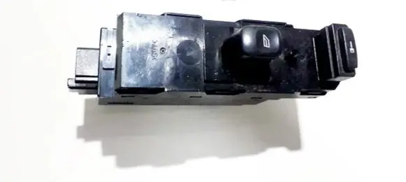 Volvo V70 Electric window control switch 30658147 03w17e