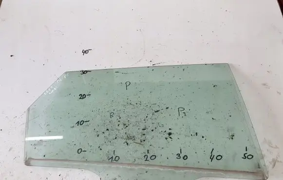 KIA Ceed Sliding door window/glass 