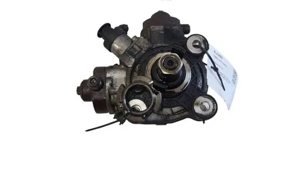 Volvo V70 Fuel injection high pressure pump 0445010681 31372081