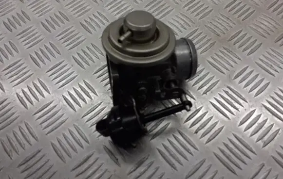 Skoda Fabia Mk1 (6Y) EGR valve 038131521J