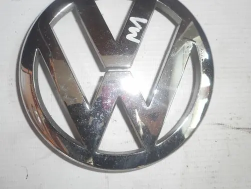 Volkswagen Fox Manufacturer badge logo/emblem 5Z0853601B