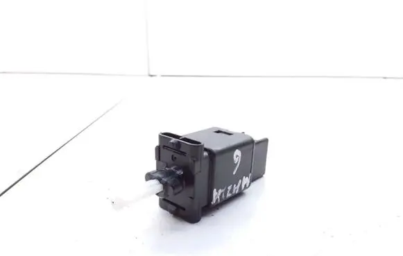 Mazda 6 Brake pedal sensor switch GJ6E