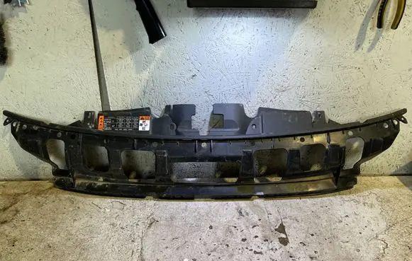 Mitsubishi Eclipse Cross Radiator trim LV4B17E778V