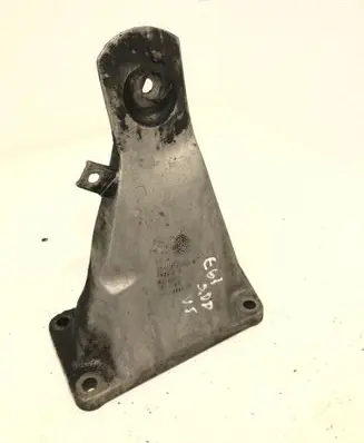 BMW 5 E60 E61 Engine mounting bracket 73681310