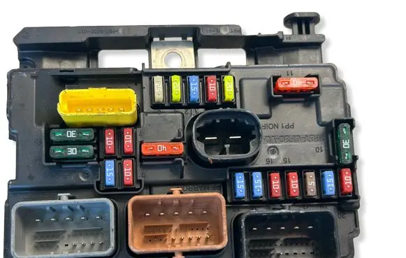 Citroen DS3 BSM Control unit 9667199780