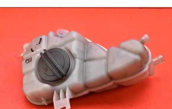 Audi A8 S8 D4 4H Coolant expansion tank/reservoir 4H0121403G
