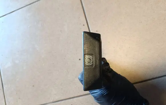 Mercedes-Benz E W124 Hand brake release handle 1244270120