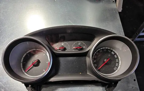 Opel Astra K Speedometer (instrument cluster) 39030266 175597137 7110500000000X