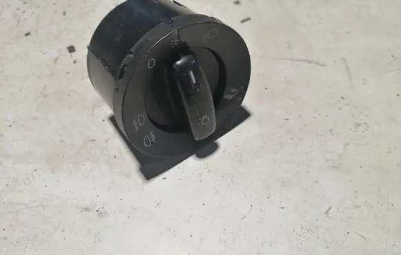 Volkswagen Tiguan Light switch 1K0941431BD