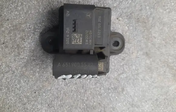 Mercedes-Benz E W212 Glow plug pre-heat relay A6519005502