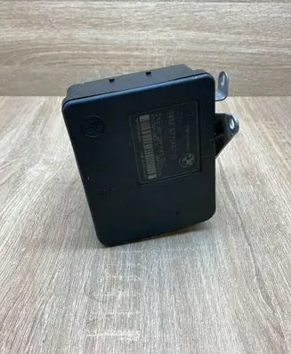 BMW 1 E81 E87 ABS Pump 6771487 6777158