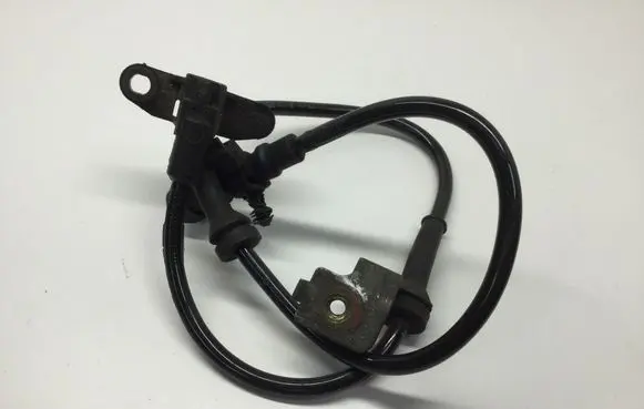Chrysler PT Cruiser ABS brake wheel speed sensor 25071160484