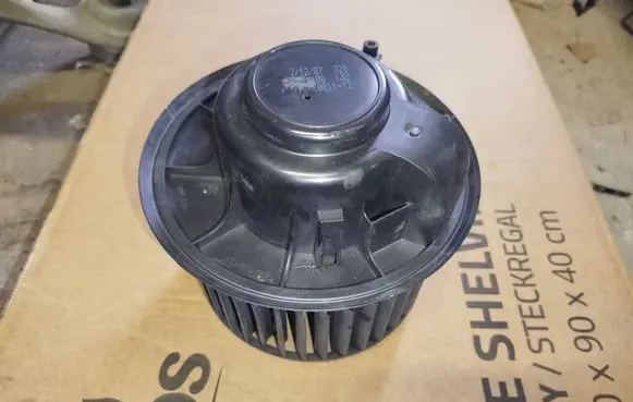 Alfa Romeo 159 Heater fan/blower 1736007802