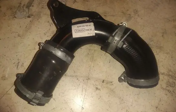 Volvo V40 Engine coolant pipe/hose AV616C750AD