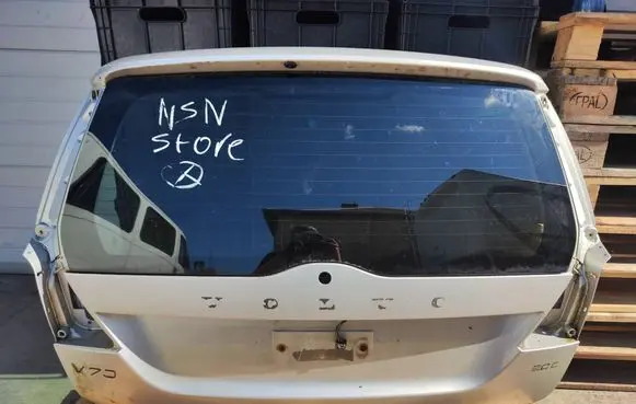Volvo V70 Tailgate/trunk/boot lid 30674837 3934