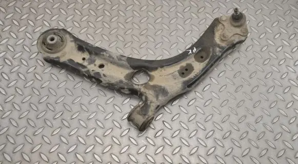 Volkswagen PASSAT B8 Front lower control arm/wishbone